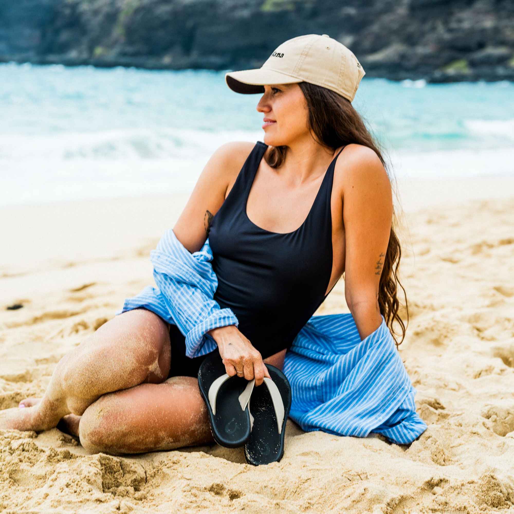 ‘Ohana  -  Ecru / Black - Image 2